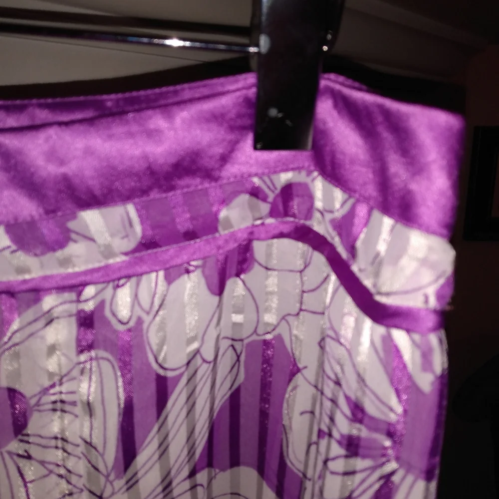 Coupe Collection  lavender white floral Lined skirt size 14
